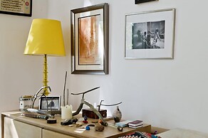 Fantastic 1 bed Property With Private Balcony