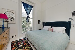 Fantastic 1 bed Property With Private Balcony