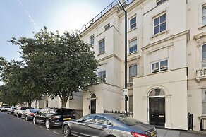 Fantastic 1 bed Property With Private Balcony