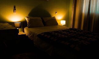 Odza, Modern Apartment, 3 Bedrooms, Private Parking