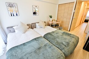 Ocean Nippombashi Higashi