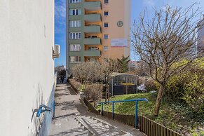 Warszawska Apartment Gdynia by Renters