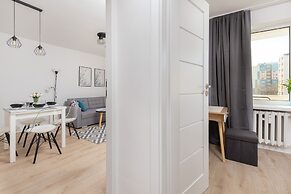 Warszawska Apartment Gdynia by Renters