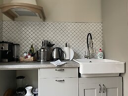 Elegant 1Br/Ba Apt in City Center w free parking