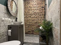 Elegant 1Br/Ba Apt in City Center w free parking