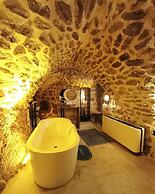 Tuğmaner Small House Ajar