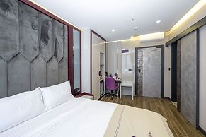 Heaven Premium Airport Hotel