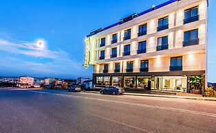 Heaven Premium Airport Hotel