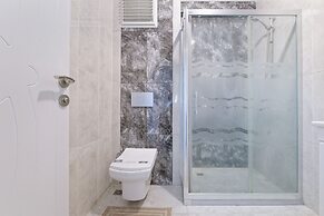 Stunning Gorgeous 2 BR near Golden Horn