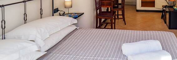 Macaia Village Life Rooms with AC