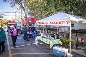 Ss 6b Teckelhaus 2 Bedroom Condo by RedAwning