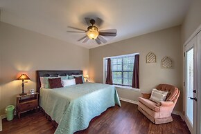 Ss 6b Teckelhaus 2 Bedroom Condo by RedAwning