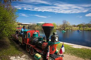 Ss 6b Teckelhaus 2 Bedroom Condo by RedAwning