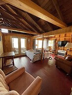 Limberlost Limit 6 2 Bedroom Cottage by RedAwning