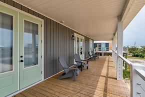 Sandy Clam Iii - 2020 Bienville 6 Bedroom Home by RedAwning