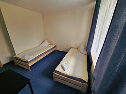 Wilanow House - Hostel