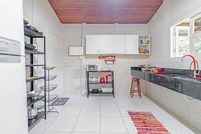 VT04 Excelente Casa 3 Quartos e Piscina