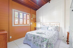 VT04 Excelente Casa 3 Quartos e Piscina