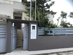 Beautiful Spacious apt in Nea Makri