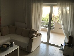 Beautiful Spacious apt in Nea Makri