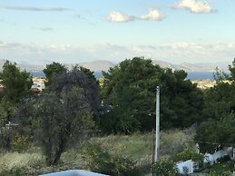 Beautiful Spacious apt in Nea Makri