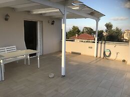 Beautiful Spacious apt in Nea Makri