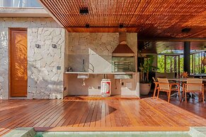 PF56 Casa Alto Padrão 6 Suítes