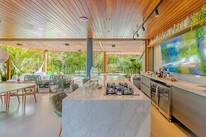 PF56 Casa Alto Padrão 6 Suítes