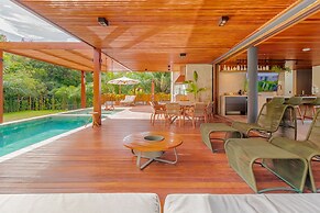 PF56 Casa Alto Padrão 6 Suítes