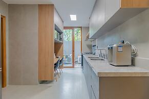 PF56 Casa Alto Padrão 6 Suítes