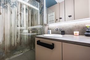 Flisac Apartment - LoftAffair