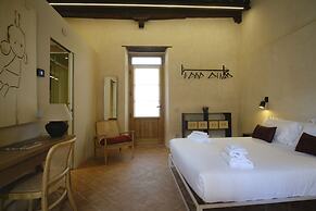 Badia Giulia Prestigious Historical B&B