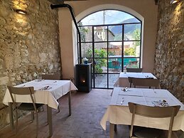 Badia Giulia Prestigious Historical B&B