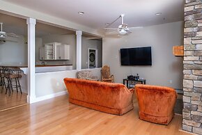 Deck House Limit 25 7 Bedroom Villa by RedAwning