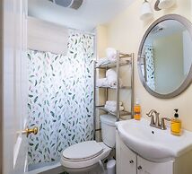 Deck House Limit 25 7 Bedroom Villa by RedAwning