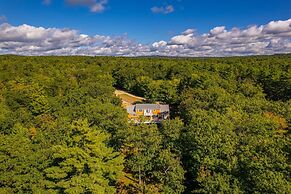 Deck House Limit 25 7 Bedroom Villa by RedAwning