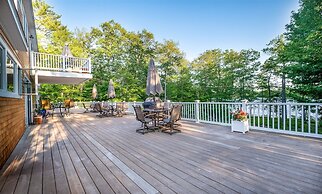 Deck House Limit 25 7 Bedroom Villa by RedAwning