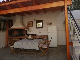 Charming 3-bed Villa in Sounio