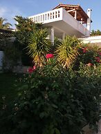 Charming 3-bed Villa in Sounio