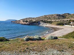 Charming 3-bed Villa in Sounio