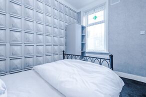 Stunning Three Bed House in Bradford