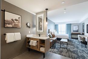 Sandman Signature Dartmouth Hotel & Suites