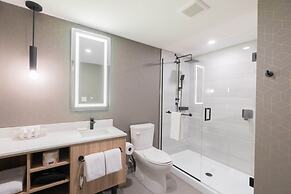 Sandman Signature Dartmouth Hotel & Suites