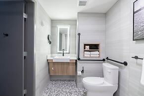 Sandman Signature Dartmouth Hotel & Suites