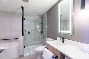 Sandman Signature Dartmouth Hotel & Suites