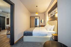 Gori Apartments