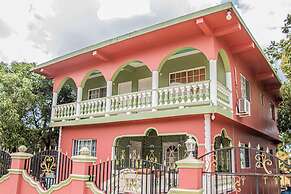 Charlie's Cottages