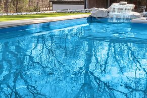 Uncommon Grounds Estate