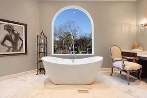 Uncommon Grounds Estate