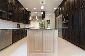 Uncommon Grounds Estate